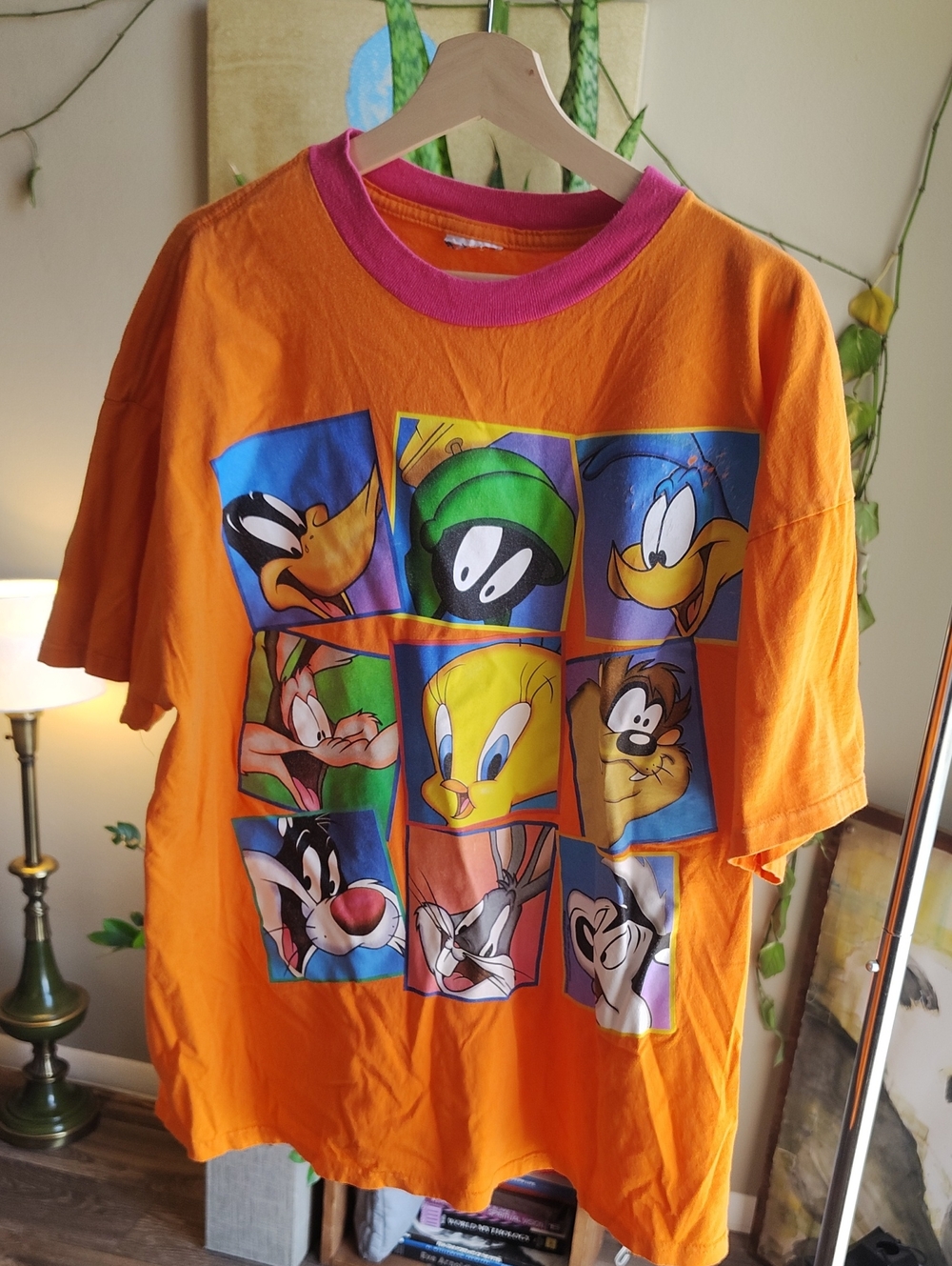 Vintage Looney Tunes Orange Graphic Tee with Pink Neck